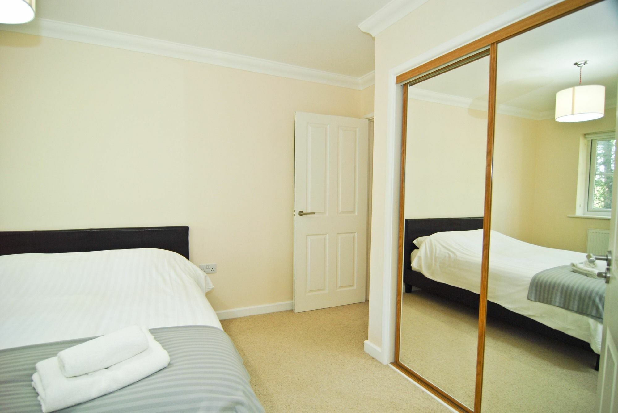 Room And Roof Southampton Serviced Apartments Exterior foto